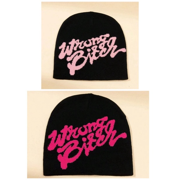 •Right Day Wrong B*tch• Graphic Beanie - Picture 1 of 1